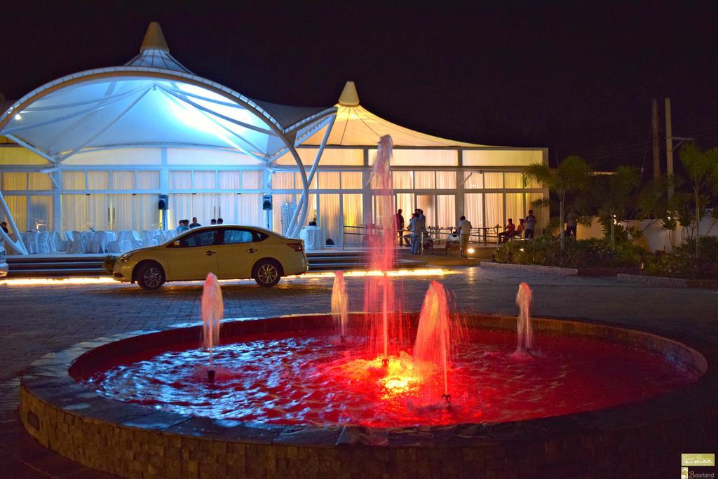 Bearland Paradise Resort Tigbauan Экстерьер фото