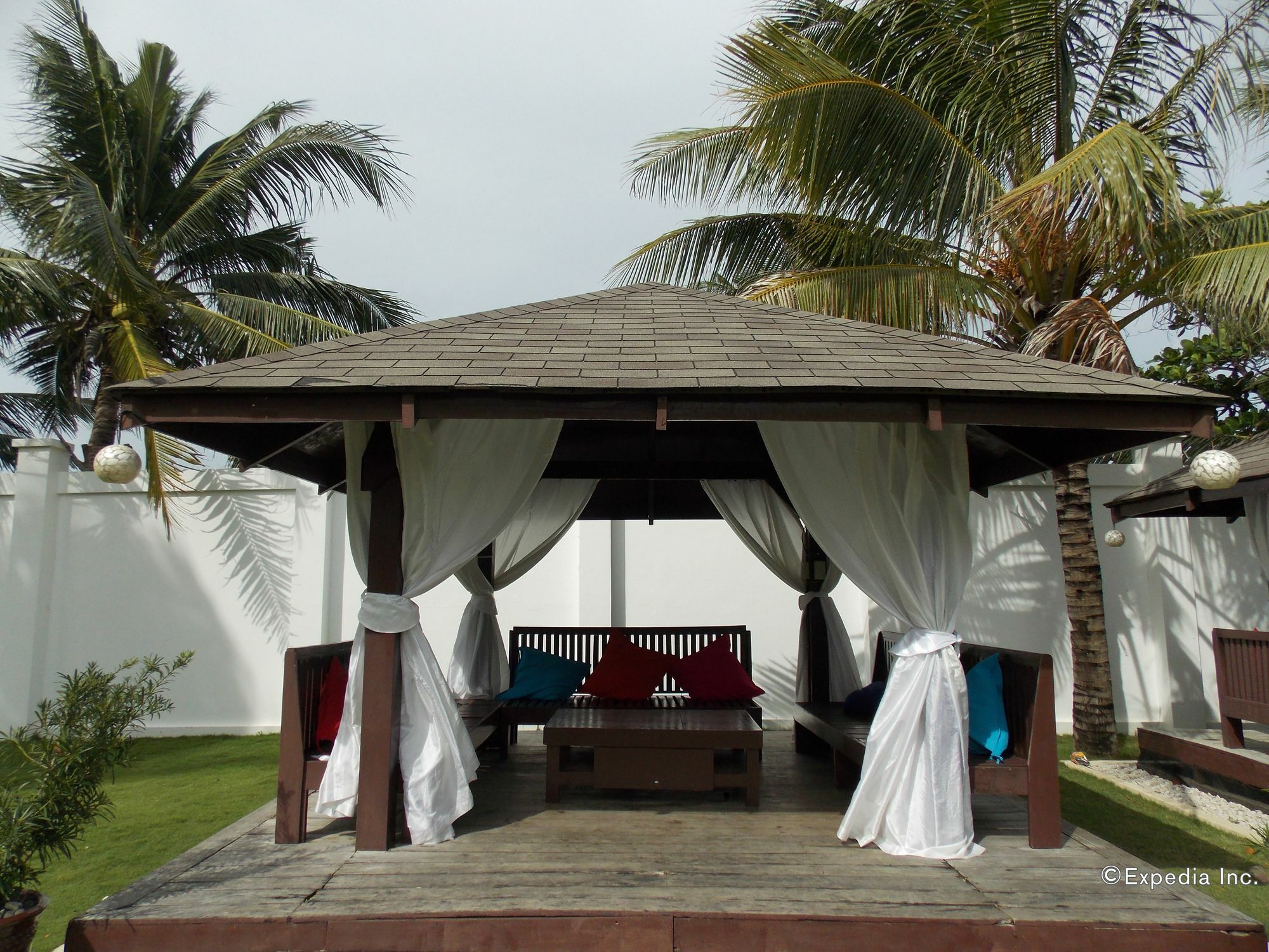 Bearland Paradise Resort Tigbauan Экстерьер фото