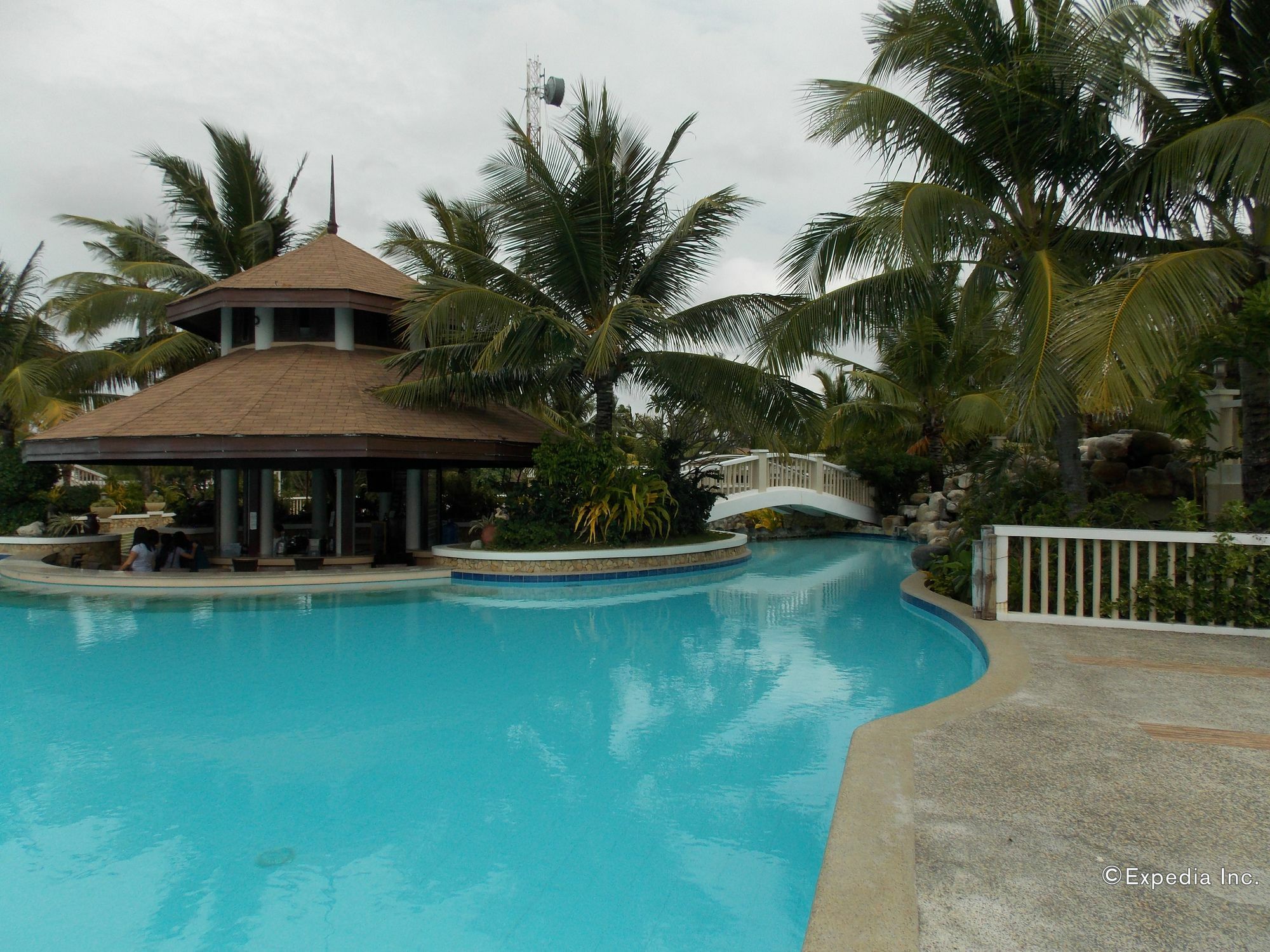 Bearland Paradise Resort Tigbauan Экстерьер фото