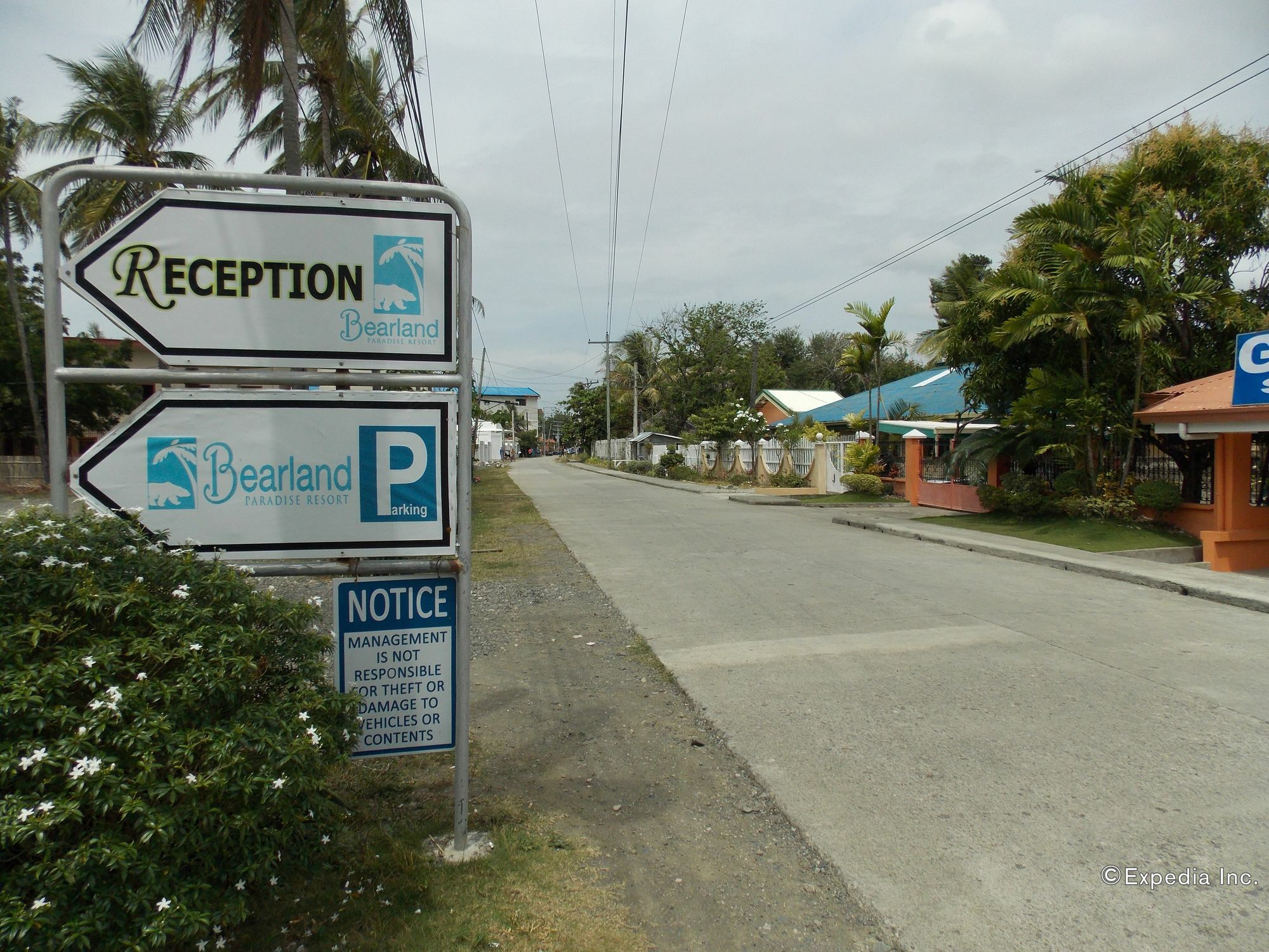 Bearland Paradise Resort Tigbauan Экстерьер фото